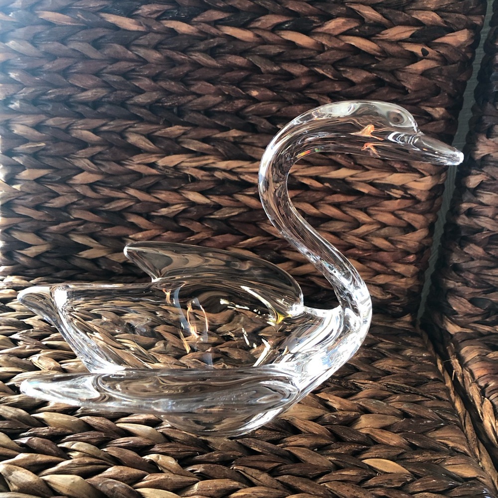 Beautiful Glass Swan Dish